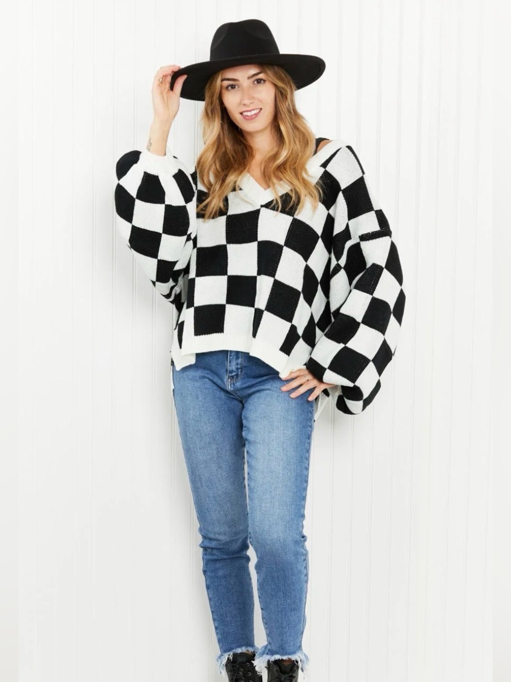 🐐🐻🥥NEW DAVI & DANI Brown and White Checkerboard V-Neck Sweater